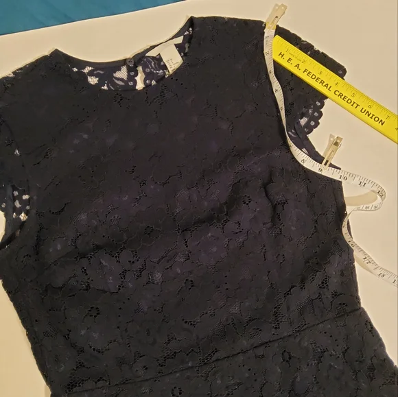 NWT!  H&M Blue  Lace Floral Embroidered Cap Sleeve Fit & Flare Round Neck Size 6 - Picture 5 of 9